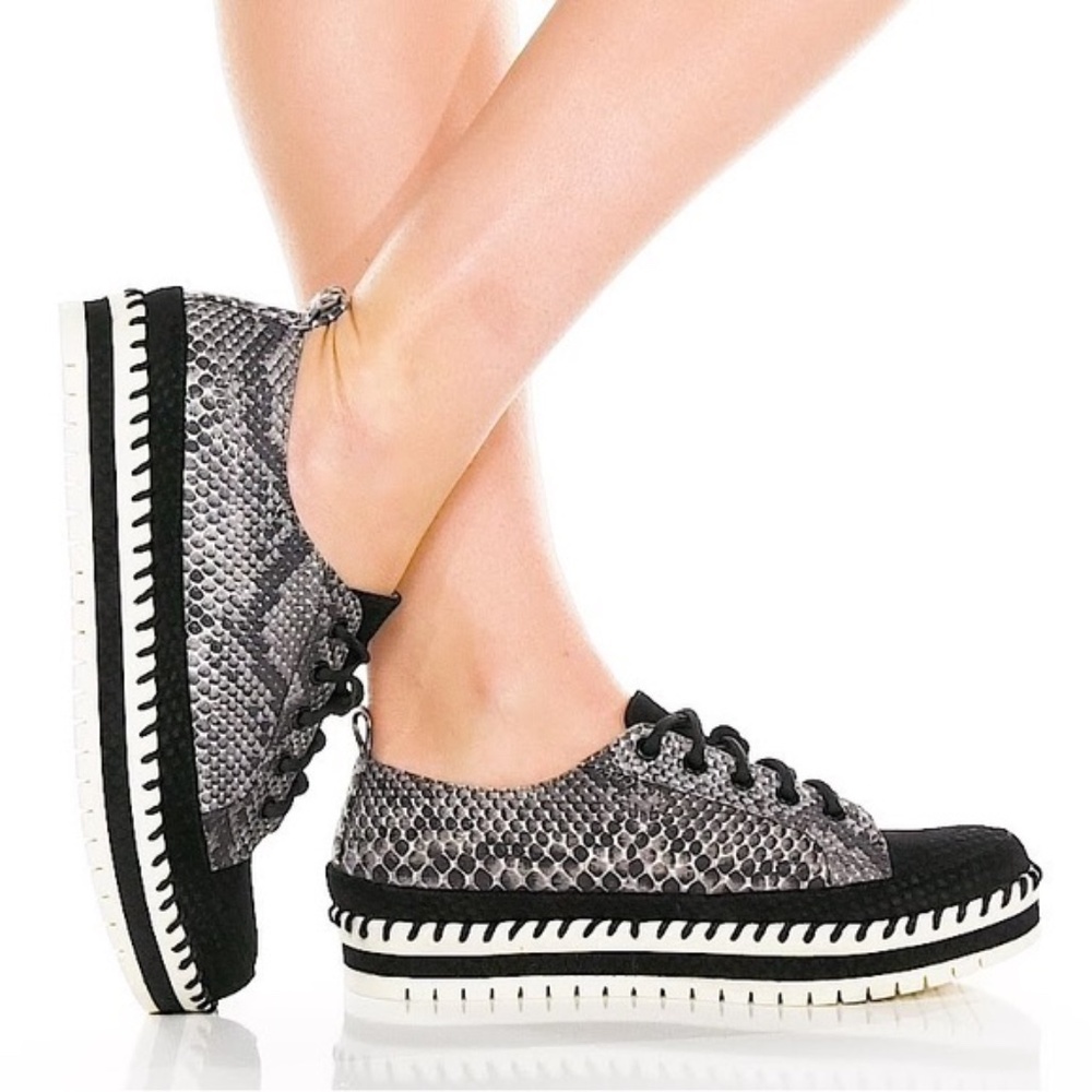 Five Tribe Women's Suede Leather Cheeky Snake Sneakers Size‎ 9